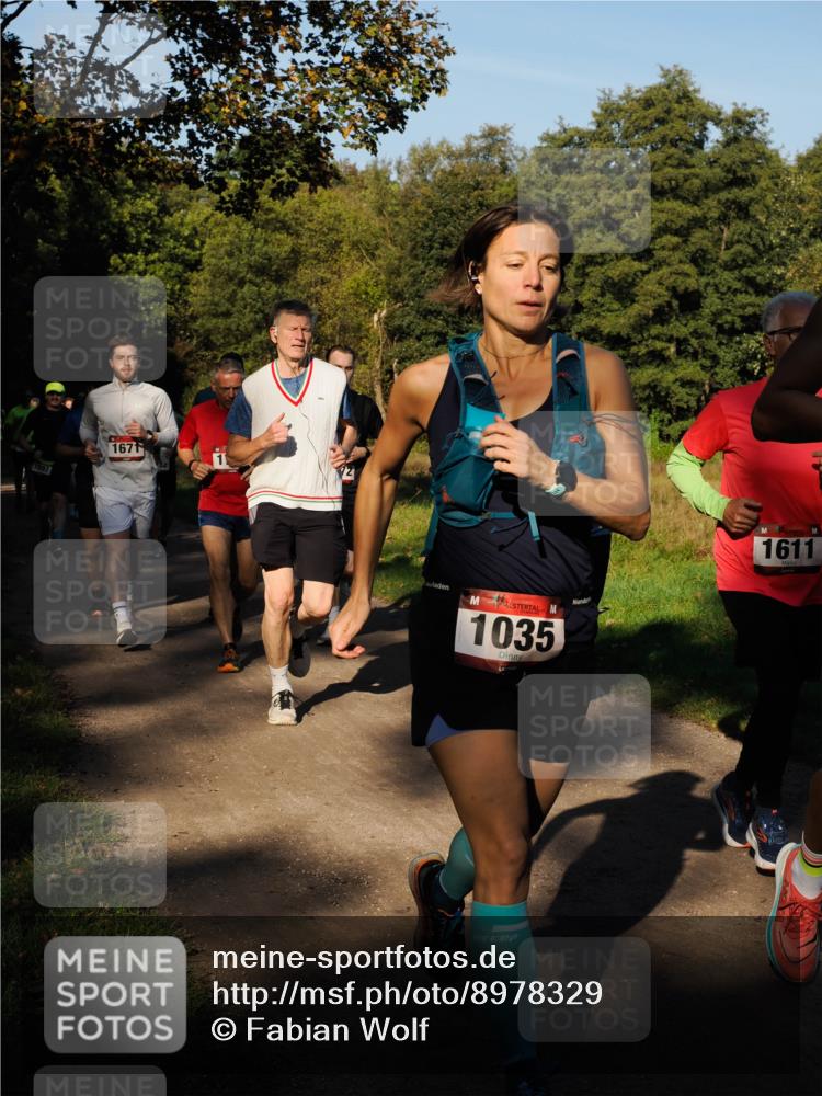 28.09.2025 - 33. Volkslauf durch das schöne Alstertal Fabian Wolf http://msf.ph/oto/8978329 28.09.2025 10:05:48 Laufen 1697, 1671, 1035, 1611 meine-sportfotos.de