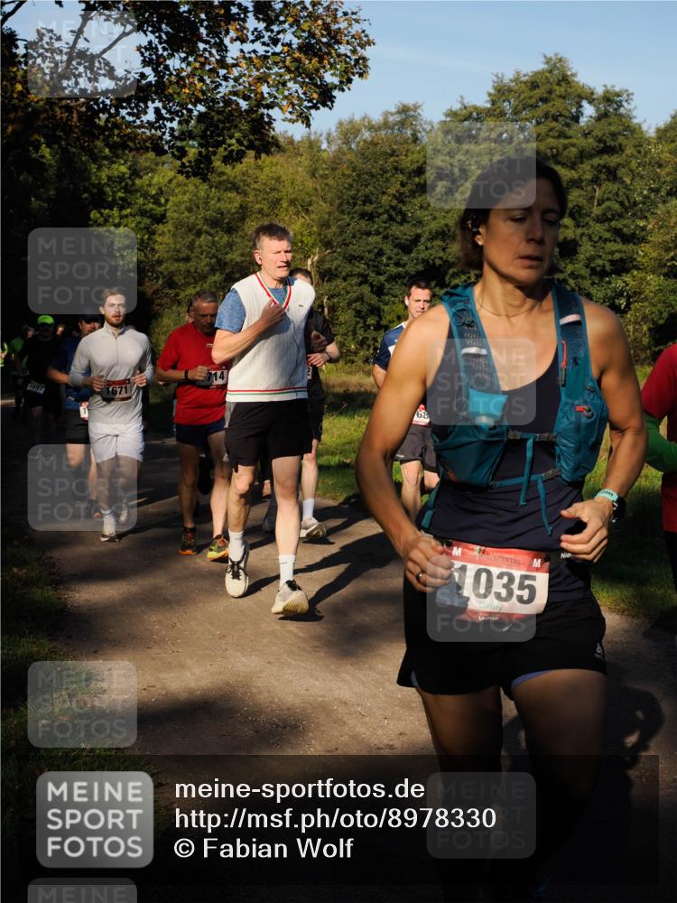 28.09.2025 - 33. Volkslauf durch das schöne Alstertal Fabian Wolf http://msf.ph/oto/8978330 28.09.2025 10:05:49 Laufen 1697, 714, 68, 4000, 1035 meine-sportfotos.de
