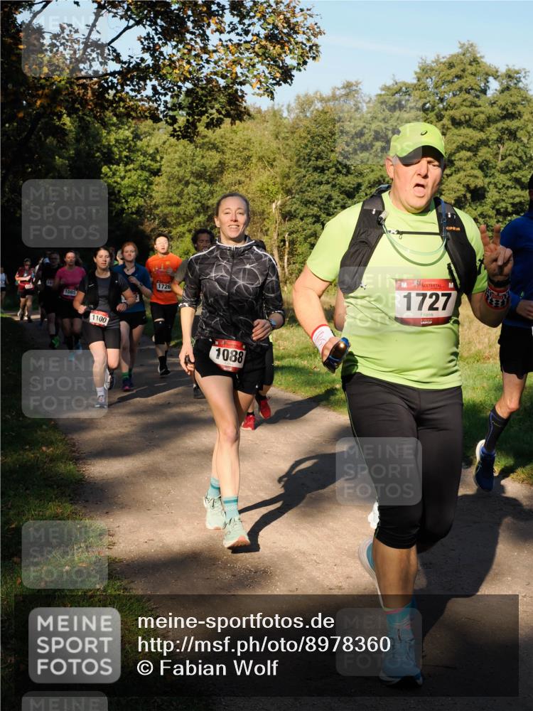 28.09.2025 - 33. Volkslauf durch das schöne Alstertal Fabian Wolf http://msf.ph/oto/8978360 28.09.2025 10:06:01 Laufen 1085, 1100, 1726, 1088, 1727 meine-sportfotos.de