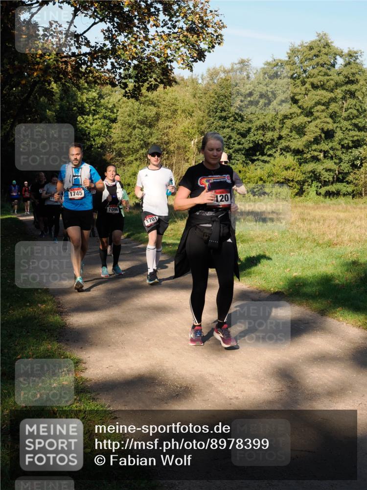 28.09.2025 - 33. Volkslauf durch das schöne Alstertal Fabian Wolf http://msf.ph/oto/8978399 28.09.2025 10:06:22 Laufen 1745, 1096, 1701, 120 meine-sportfotos.de