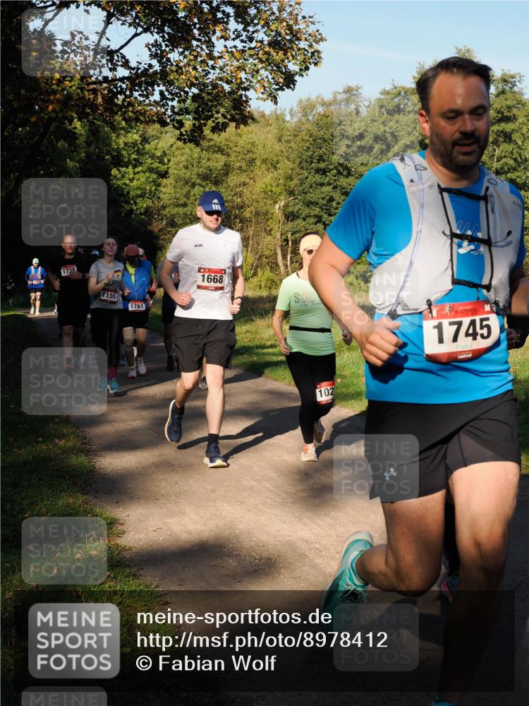 28.09.2025 - 33. Volkslauf durch das schöne Alstertal Fabian Wolf http://msf.ph/oto/8978412 28.09.2025 10:06:26 Laufen 1732, 1155, 1761, 1668, 102, 1745 meine-sportfotos.de