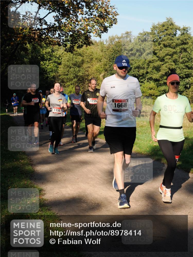 28.09.2025 - 33. Volkslauf durch das schöne Alstertal Fabian Wolf http://msf.ph/oto/8978414 28.09.2025 10:06:27 Laufen 737, 1155, 1723, 1735, 1668 meine-sportfotos.de