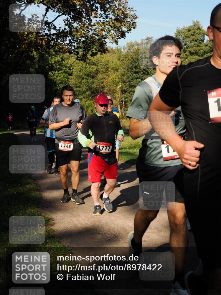 28.09.2025 - 33. Volkslauf durch das schöne Alstertal Fabian Wolf http://msf.ph/oto/8978422 28.09.2025 10:06:31 Laufen 1738, 1746, 1777, 1 meine-sportfotos.de