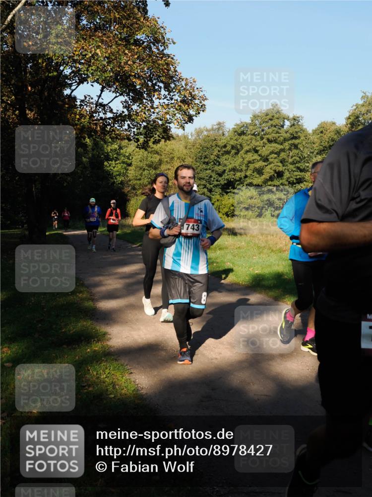 28.09.2025 - 33. Volkslauf durch das schöne Alstertal Fabian Wolf http://msf.ph/oto/8978427 28.09.2025 10:06:34 Laufen 743 meine-sportfotos.de