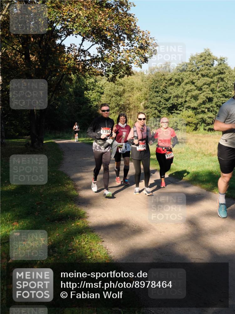 28.09.2025 - 33. Volkslauf durch das schöne Alstertal Fabian Wolf http://msf.ph/oto/8978464 28.09.2025 10:06:59 Laufen 1754, 104, 1111 meine-sportfotos.de