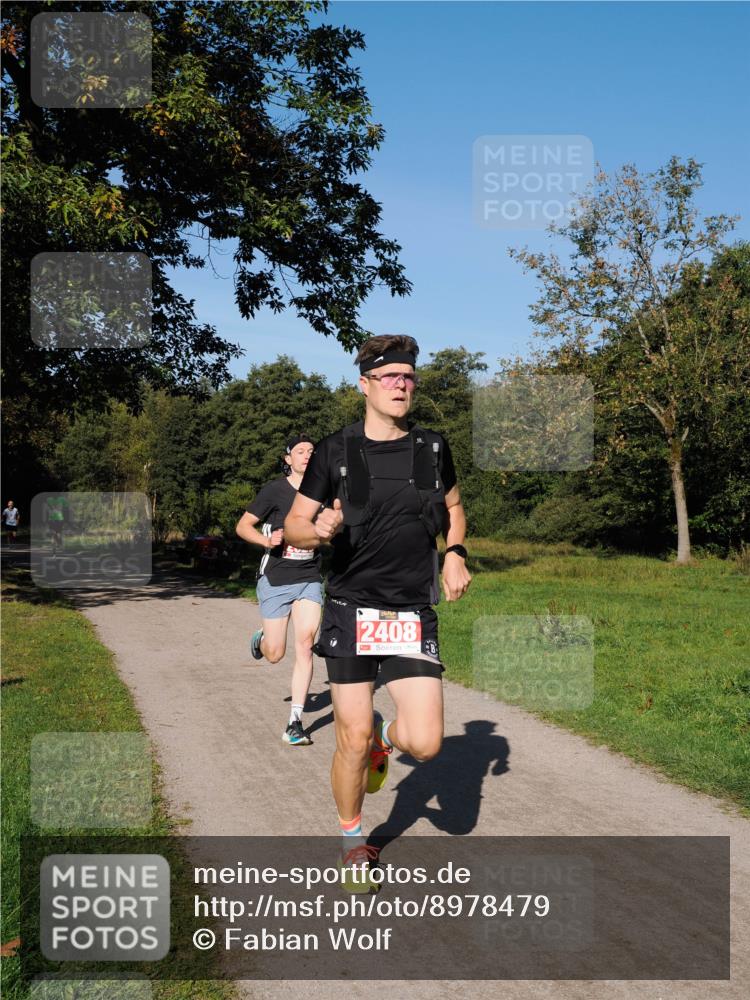 28.09.2025 - 33. Volkslauf durch das schöne Alstertal Fabian Wolf http://msf.ph/oto/8978479 28.09.2025 10:23:20 Laufen 2408 meine-sportfotos.de
