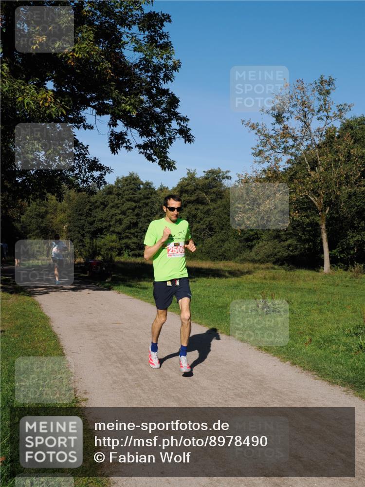28.09.2025 - 33. Volkslauf durch das schöne Alstertal Fabian Wolf http://msf.ph/oto/8978490 28.09.2025 10:23:26 Laufen 2506 meine-sportfotos.de