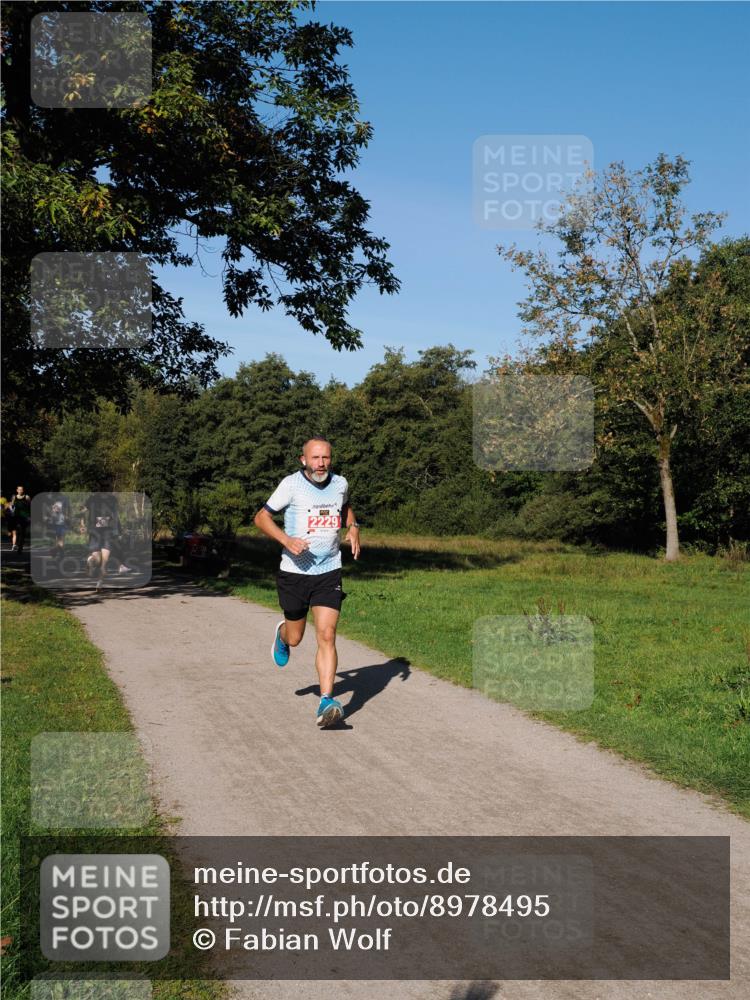 28.09.2025 - 33. Volkslauf durch das schöne Alstertal Fabian Wolf http://msf.ph/oto/8978495 28.09.2025 10:23:29 Laufen 2229 meine-sportfotos.de