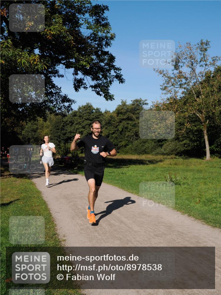 28.09.2025 - 33. Volkslauf durch das schöne Alstertal Fabian Wolf http://msf.ph/oto/8978538 28.09.2025 10:23:51 Laufen  meine-sportfotos.de