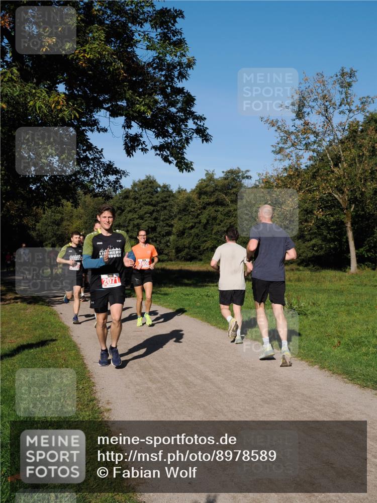 28.09.2025 - 33. Volkslauf durch das schöne Alstertal Fabian Wolf http://msf.ph/oto/8978589 28.09.2025 10:24:08 Laufen 2071, 2406 meine-sportfotos.de