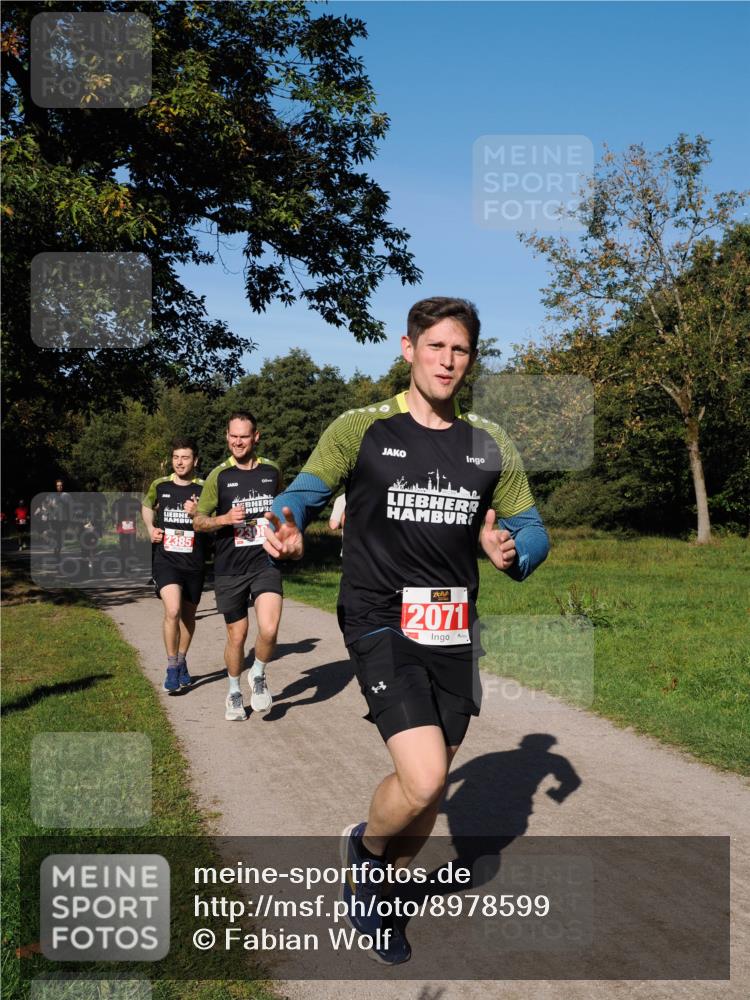 28.09.2025 - 33. Volkslauf durch das schöne Alstertal Fabian Wolf http://msf.ph/oto/8978599 28.09.2025 10:24:09 Laufen 2385, 2071 meine-sportfotos.de
