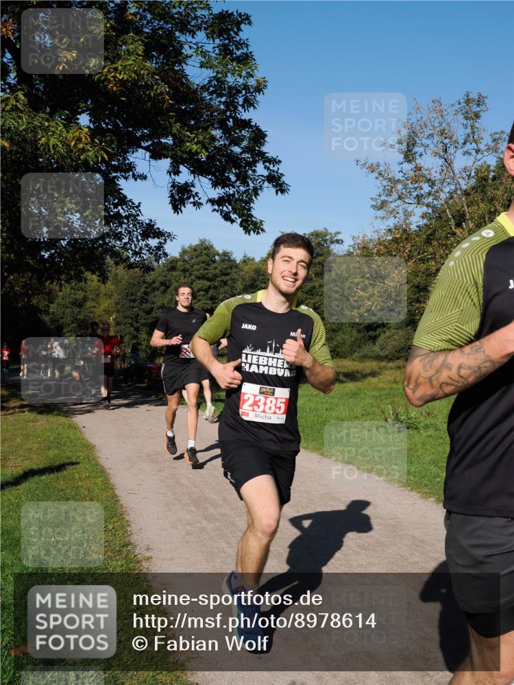 28.09.2025 - 33. Volkslauf durch das schöne Alstertal Fabian Wolf http://msf.ph/oto/8978614 28.09.2025 10:24:11 Laufen 2385 meine-sportfotos.de