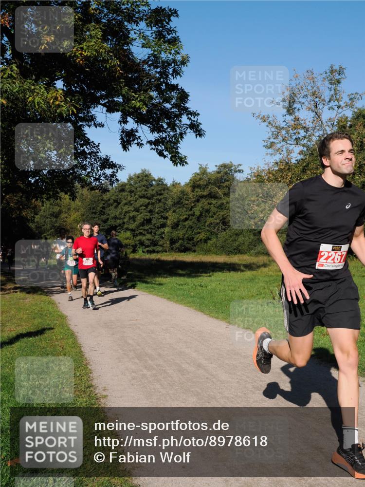 28.09.2025 - 33. Volkslauf durch das schöne Alstertal Fabian Wolf http://msf.ph/oto/8978618 28.09.2025 10:24:12 Laufen 2500, 2267 meine-sportfotos.de