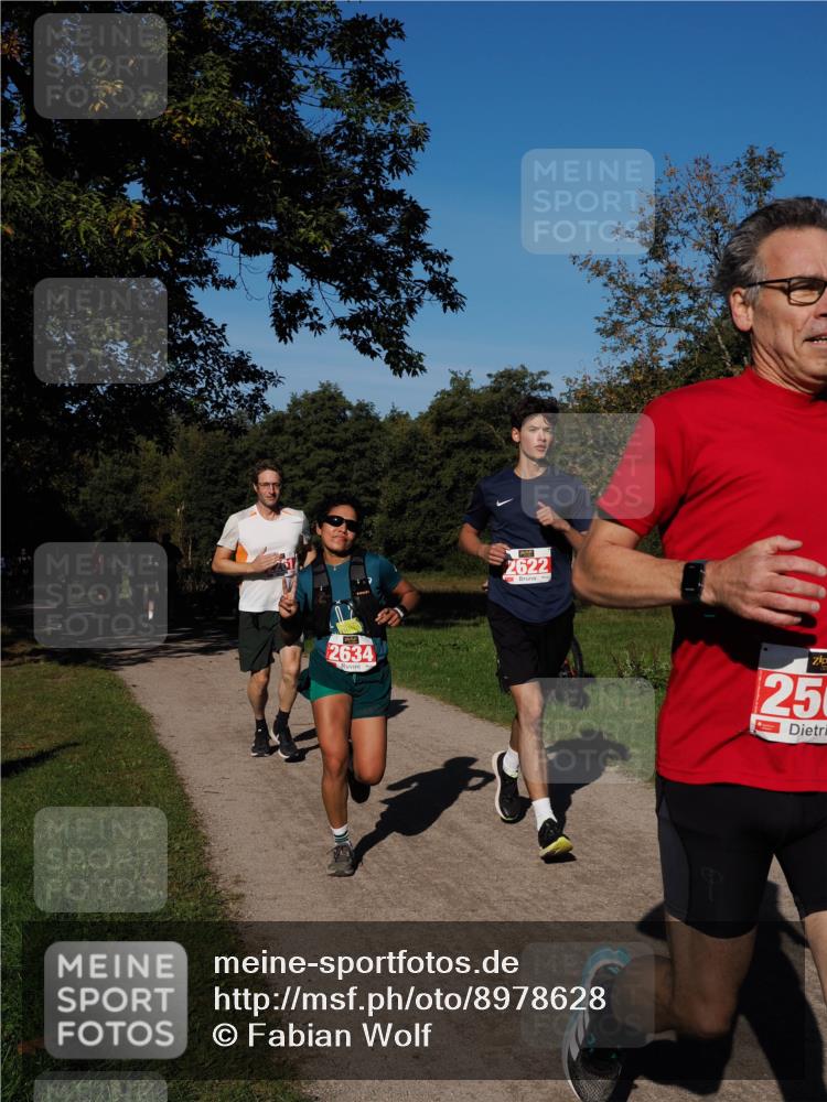 28.09.2025 - 33. Volkslauf durch das schöne Alstertal Fabian Wolf http://msf.ph/oto/8978628 28.09.2025 10:24:15 Laufen 2634, 2622, 250 meine-sportfotos.de