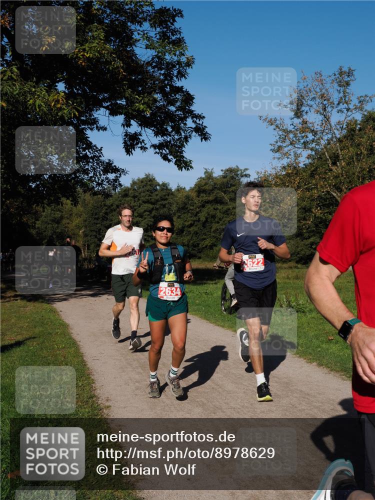 28.09.2025 - 33. Volkslauf durch das schöne Alstertal Fabian Wolf http://msf.ph/oto/8978629 28.09.2025 10:24:15 Laufen 2634, 2622 meine-sportfotos.de