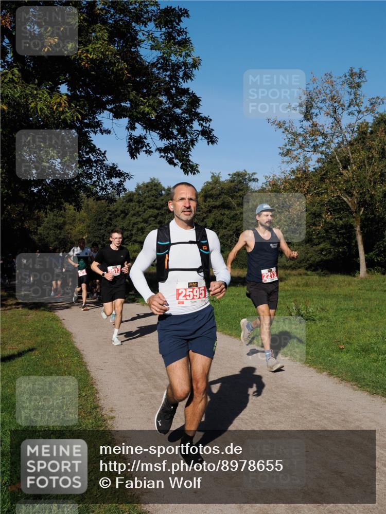 28.09.2025 - 33. Volkslauf durch das schöne Alstertal Fabian Wolf http://msf.ph/oto/8978655 28.09.2025 10:24:28 Laufen 2595, 2213 meine-sportfotos.de