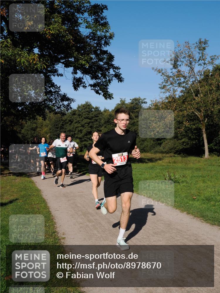 28.09.2025 - 33. Volkslauf durch das schöne Alstertal Fabian Wolf http://msf.ph/oto/8978670 28.09.2025 10:24:29 Laufen 2272, 2513 meine-sportfotos.de