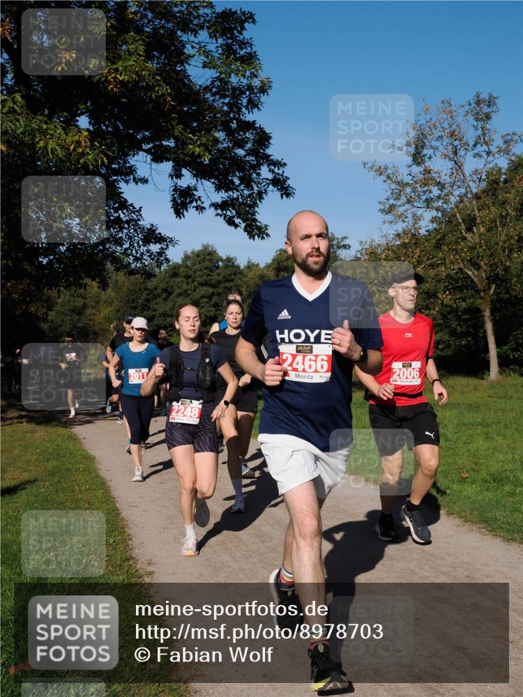 28.09.2025 - 33. Volkslauf durch das schöne Alstertal Fabian Wolf http://msf.ph/oto/8978703 28.09.2025 10:24:36 Laufen 2011, 2248, 2466, 2006 meine-sportfotos.de