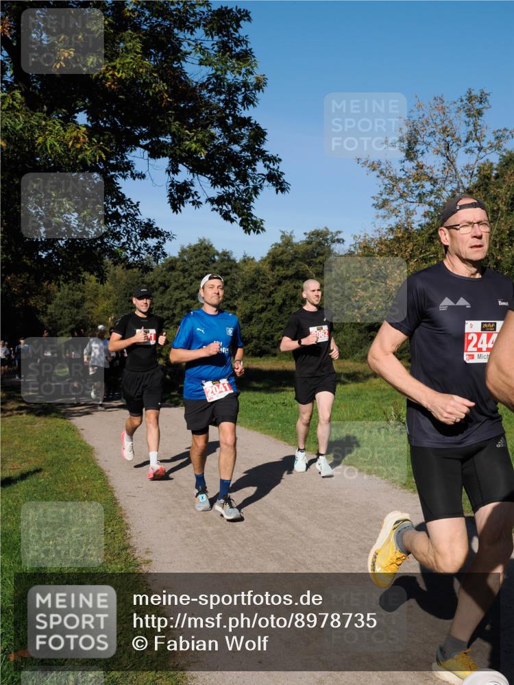 28.09.2025 - 33. Volkslauf durch das schöne Alstertal Fabian Wolf http://msf.ph/oto/8978735 28.09.2025 10:24:39 Laufen 244, 2041 meine-sportfotos.de