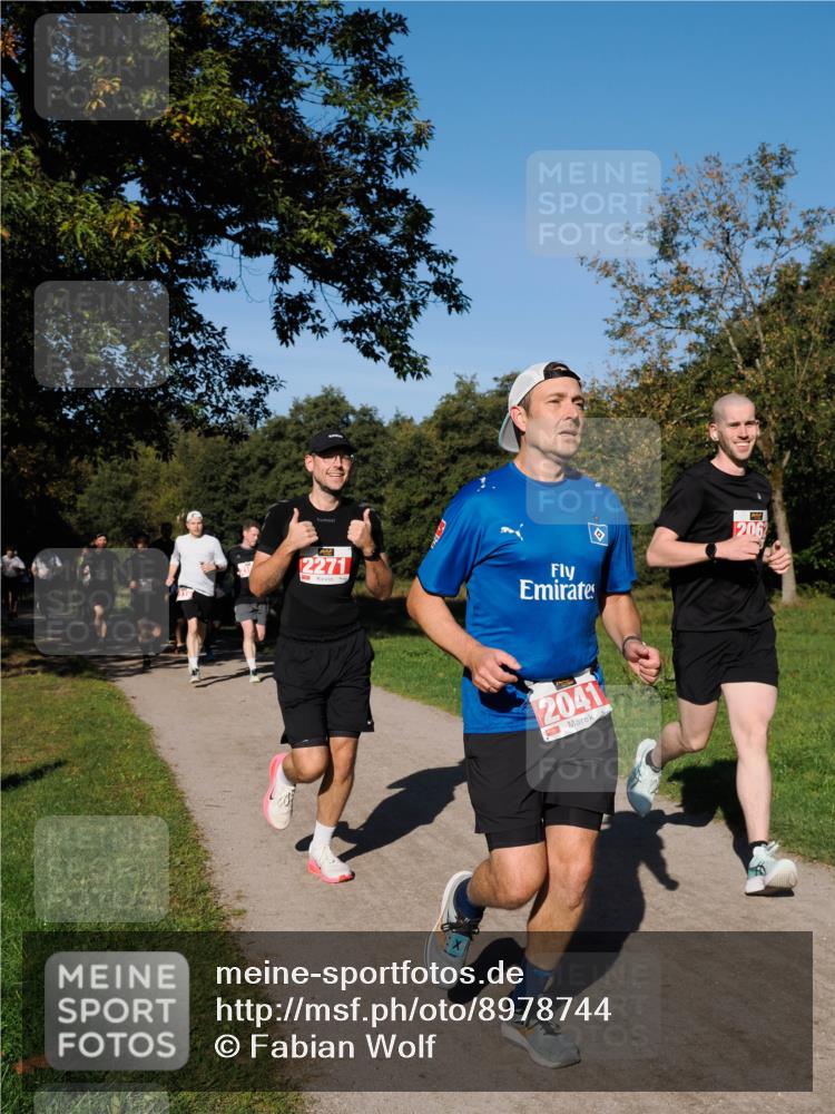28.09.2025 - 33. Volkslauf durch das schöne Alstertal Fabian Wolf http://msf.ph/oto/8978744 28.09.2025 10:24:40 Laufen 2271, 206, 2041 meine-sportfotos.de