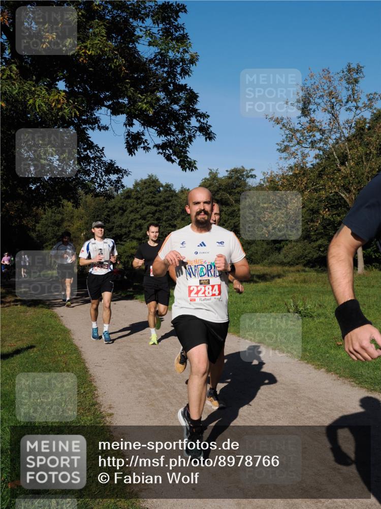 28.09.2025 - 33. Volkslauf durch das schöne Alstertal Fabian Wolf http://msf.ph/oto/8978766 28.09.2025 10:24:47 Laufen 2284 meine-sportfotos.de