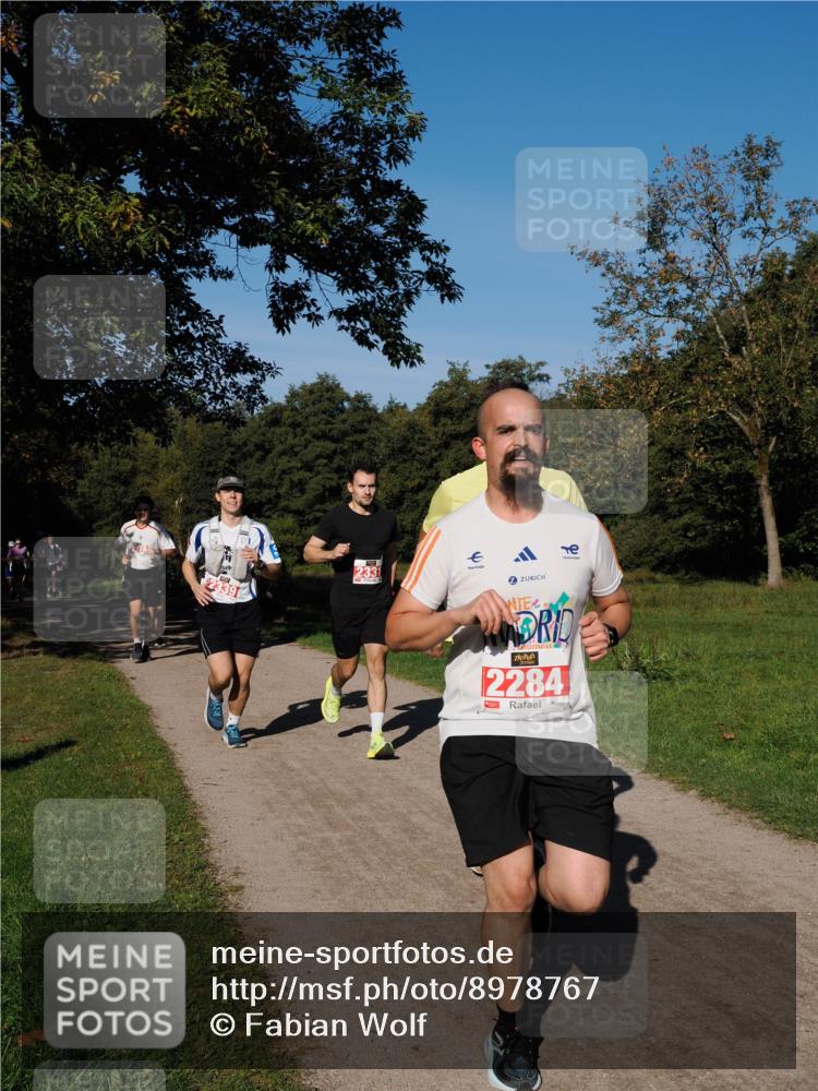 28.09.2025 - 33. Volkslauf durch das schöne Alstertal Fabian Wolf http://msf.ph/oto/8978767 28.09.2025 10:24:47 Laufen 2339, 2331, 2284 meine-sportfotos.de
