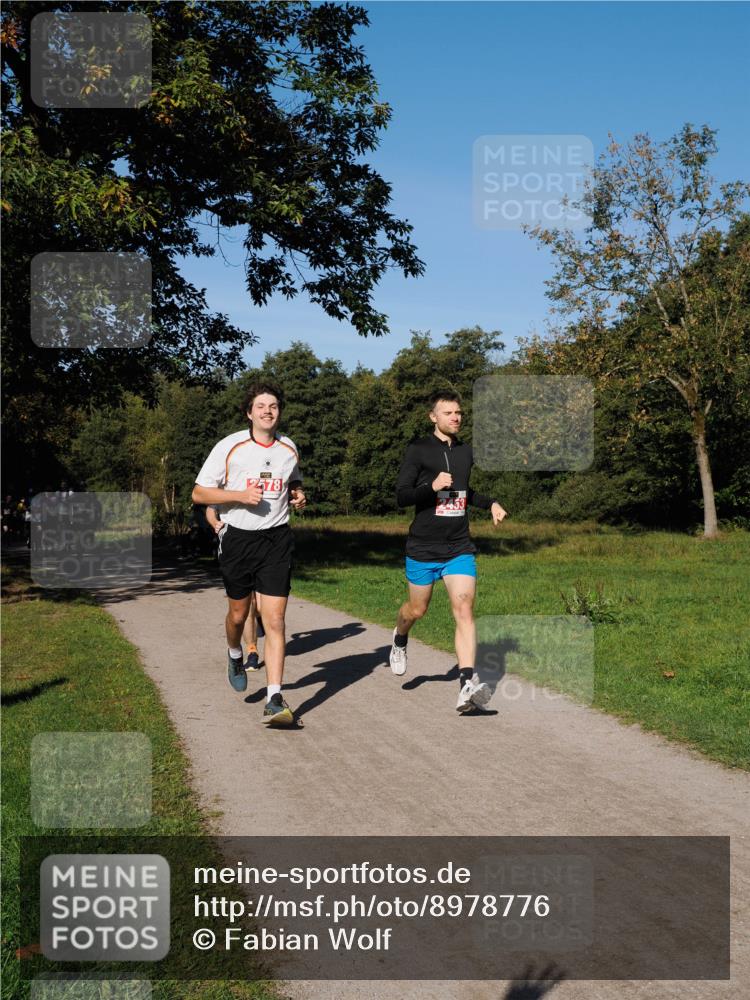 28.09.2025 - 33. Volkslauf durch das schöne Alstertal Fabian Wolf http://msf.ph/oto/8978776 28.09.2025 10:24:50 Laufen 2578 meine-sportfotos.de