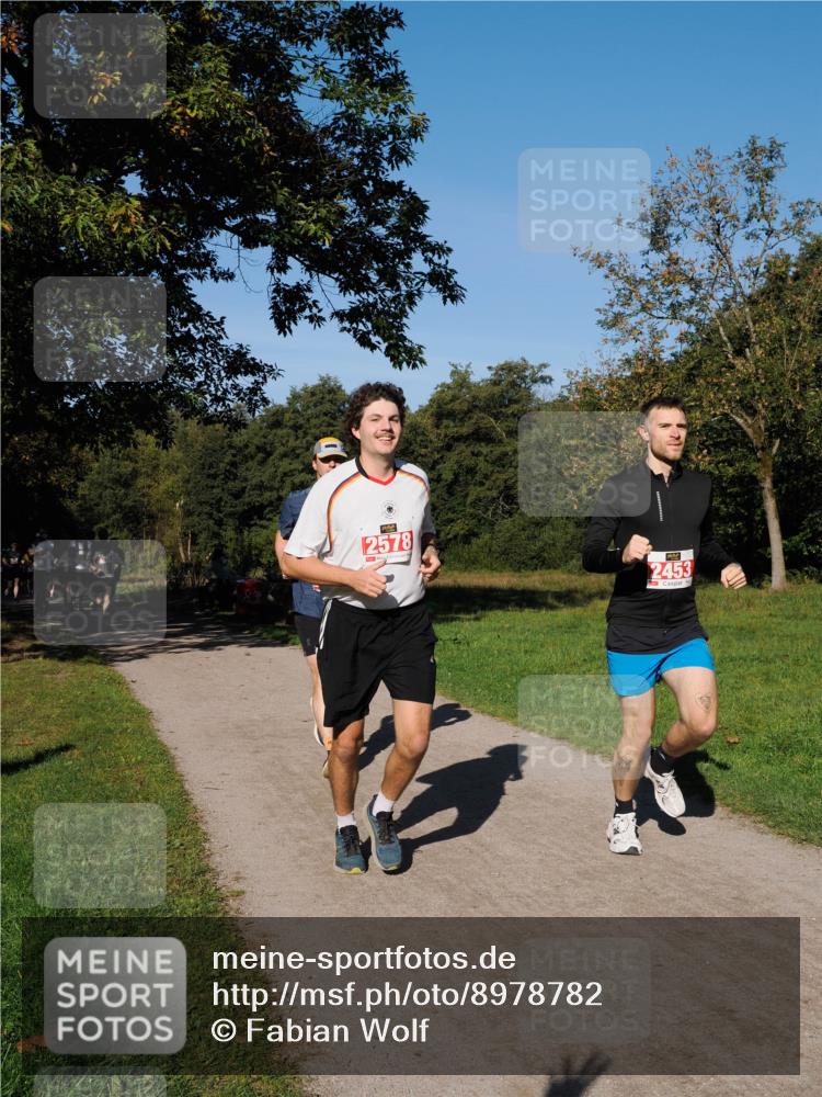 28.09.2025 - 33. Volkslauf durch das schöne Alstertal Fabian Wolf http://msf.ph/oto/8978782 28.09.2025 10:24:50 Laufen 2578, 2453 meine-sportfotos.de