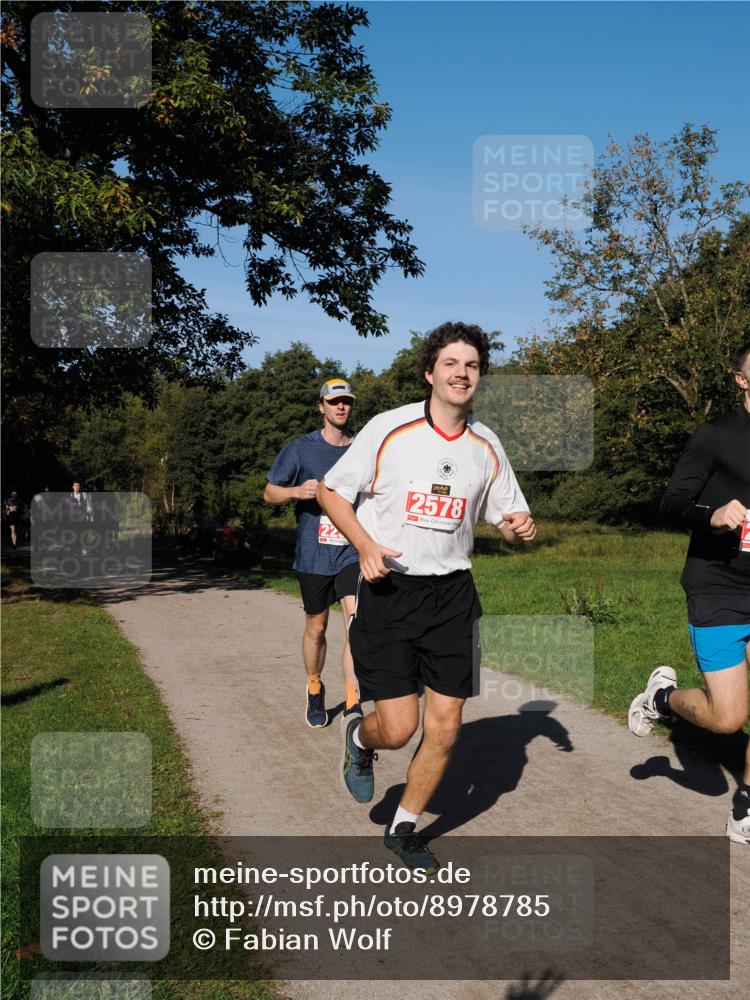 28.09.2025 - 33. Volkslauf durch das schöne Alstertal Fabian Wolf http://msf.ph/oto/8978785 28.09.2025 10:24:50 Laufen 22, 2578 meine-sportfotos.de