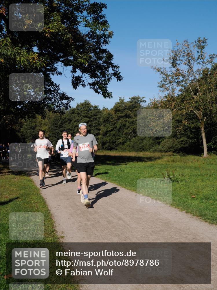 28.09.2025 - 33. Volkslauf durch das schöne Alstertal Fabian Wolf http://msf.ph/oto/8978786 28.09.2025 10:24:56 Laufen 2235 meine-sportfotos.de