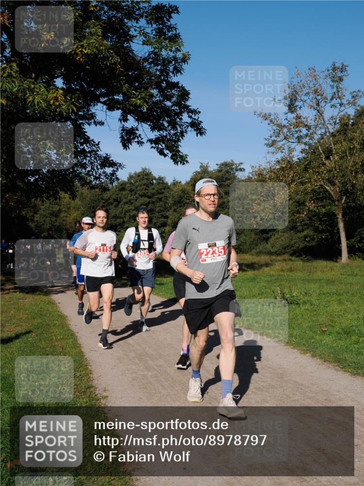 28.09.2025 - 33. Volkslauf durch das schöne Alstertal Fabian Wolf http://msf.ph/oto/8978797 28.09.2025 10:24:57 Laufen 2115, 2235 meine-sportfotos.de