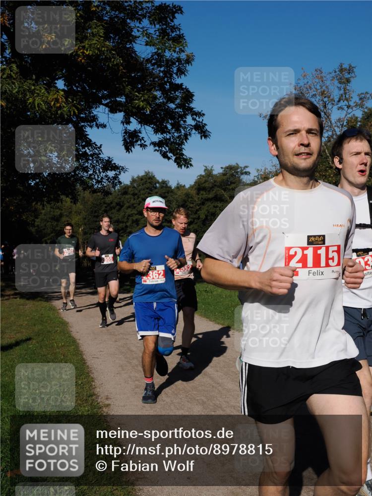 28.09.2025 - 33. Volkslauf durch das schöne Alstertal Fabian Wolf http://msf.ph/oto/8978815 28.09.2025 10:24:59 Laufen 2555, 362, 2115 meine-sportfotos.de