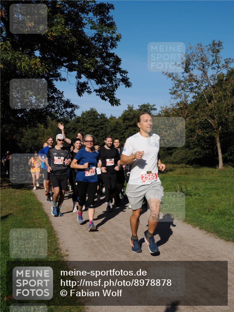 28.09.2025 - 33. Volkslauf durch das schöne Alstertal Fabian Wolf http://msf.ph/oto/8978878 28.09.2025 10:25:07 Laufen 2315, 2279, 2565 meine-sportfotos.de