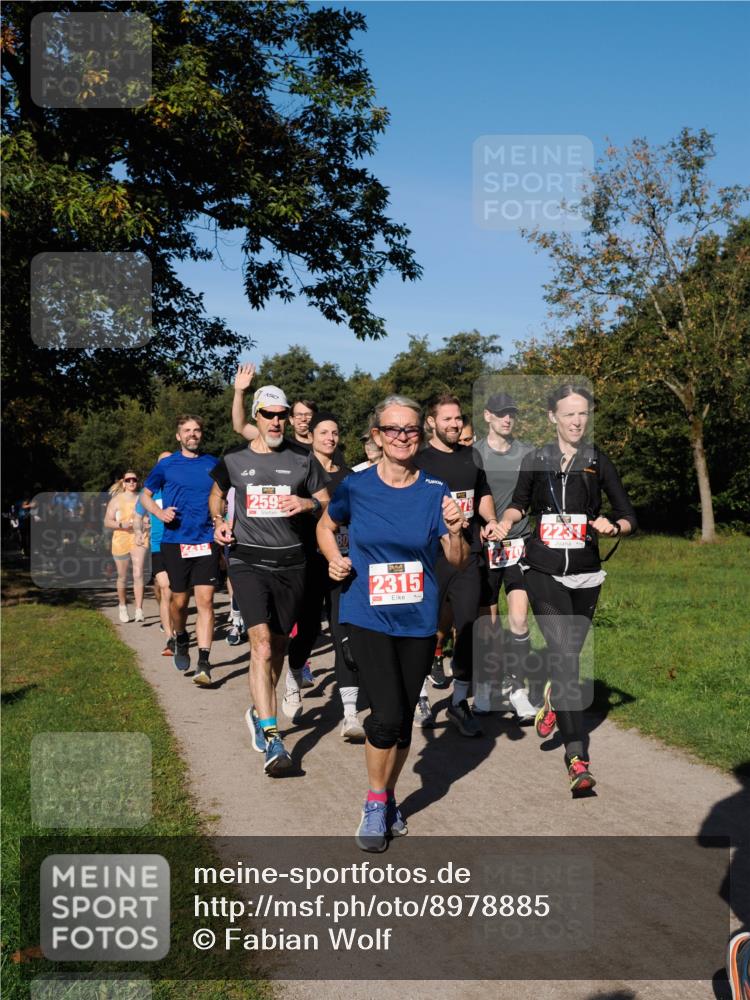 28.09.2025 - 33. Volkslauf durch das schöne Alstertal Fabian Wolf http://msf.ph/oto/8978885 28.09.2025 10:25:08 Laufen 2213, 259, 2315 meine-sportfotos.de