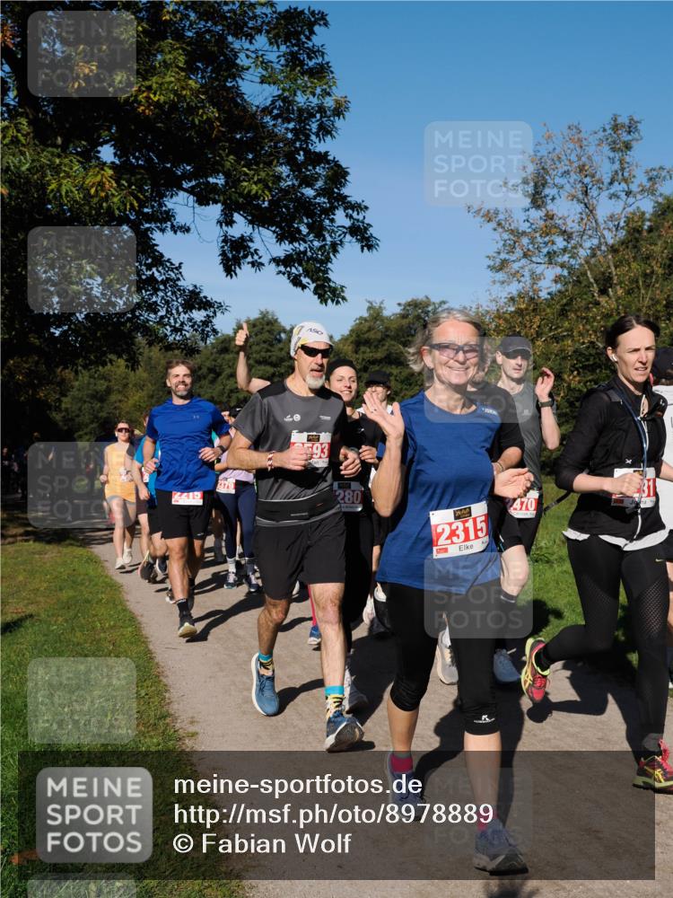 28.09.2025 - 33. Volkslauf durch das schöne Alstertal Fabian Wolf http://msf.ph/oto/8978889 28.09.2025 10:25:09 Laufen 2215, 10, 93, 280, 2315, 2470 meine-sportfotos.de