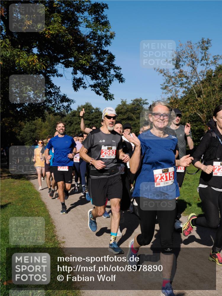 28.09.2025 - 33. Volkslauf durch das schöne Alstertal Fabian Wolf http://msf.ph/oto/8978890 28.09.2025 10:25:09 Laufen 2215, 379, 2593, 80, 2315, 70, 22 meine-sportfotos.de
