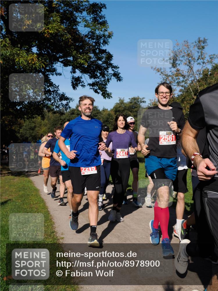 28.09.2025 - 33. Volkslauf durch das schöne Alstertal Fabian Wolf http://msf.ph/oto/8978900 28.09.2025 10:25:10 Laufen 2215, 2447, 2561 meine-sportfotos.de