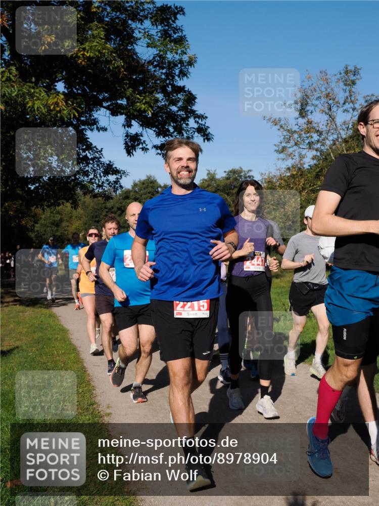 28.09.2025 - 33. Volkslauf durch das schöne Alstertal Fabian Wolf http://msf.ph/oto/8978904 28.09.2025 10:25:10 Laufen 2215, 2441 meine-sportfotos.de
