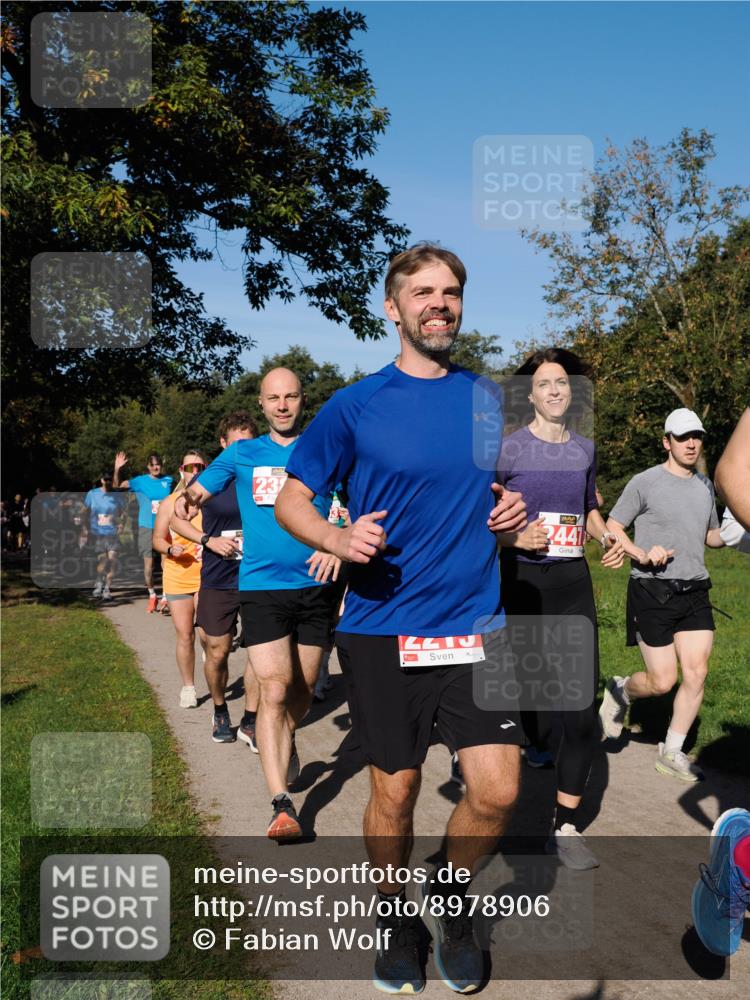 28.09.2025 - 33. Volkslauf durch das schöne Alstertal Fabian Wolf http://msf.ph/oto/8978906 28.09.2025 10:25:10 Laufen 23, 2441 meine-sportfotos.de