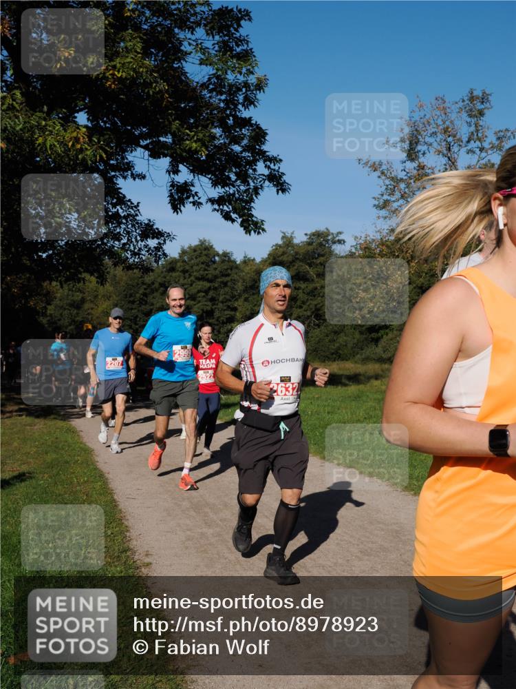 28.09.2025 - 33. Volkslauf durch das schöne Alstertal Fabian Wolf http://msf.ph/oto/8978923 28.09.2025 10:25:13 Laufen 2999, 2207, 2522, 2632 meine-sportfotos.de
