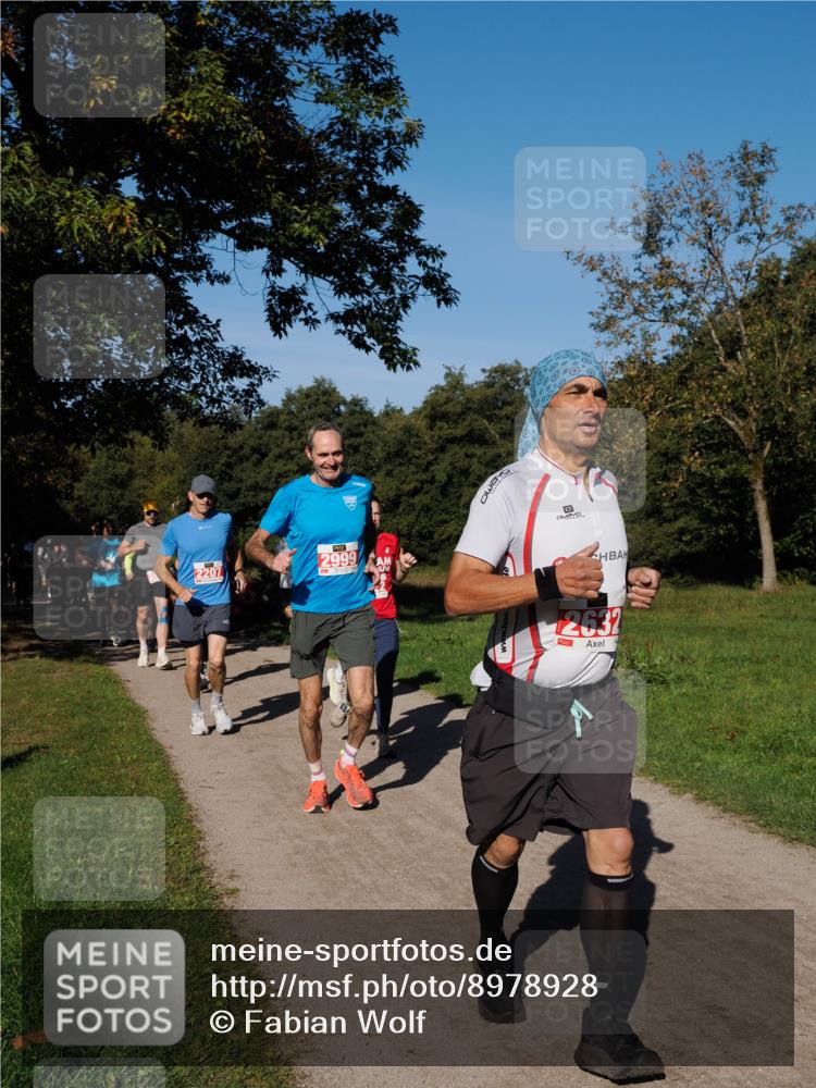 28.09.2025 - 33. Volkslauf durch das schöne Alstertal Fabian Wolf http://msf.ph/oto/8978928 28.09.2025 10:25:13 Laufen 2207, 2999, 2632 meine-sportfotos.de