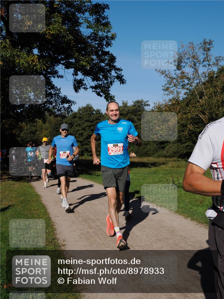 28.09.2025 - 33. Volkslauf durch das schöne Alstertal Fabian Wolf http://msf.ph/oto/8978933 28.09.2025 10:25:14 Laufen 220, 2999 meine-sportfotos.de