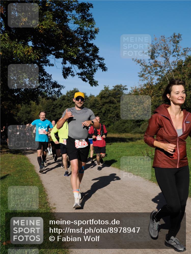 28.09.2025 - 33. Volkslauf durch das schöne Alstertal Fabian Wolf http://msf.ph/oto/8978947 28.09.2025 10:25:16 Laufen 24, 2476, 2030 meine-sportfotos.de