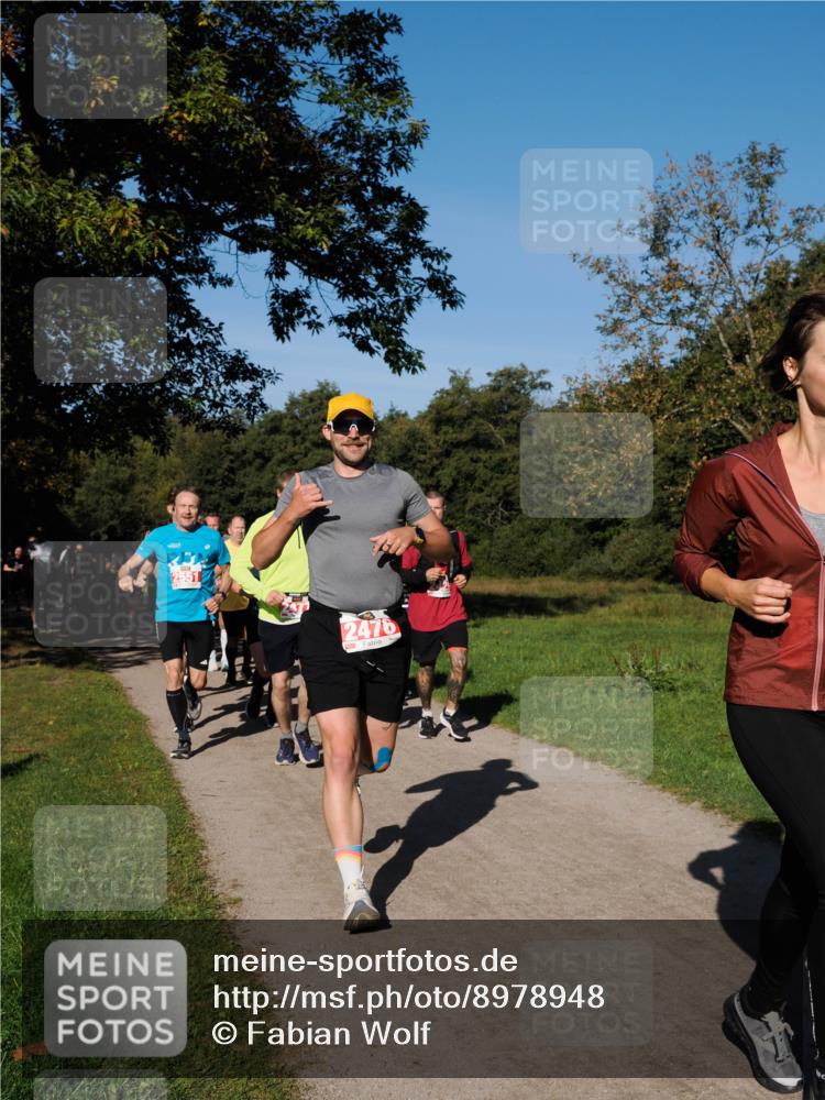 28.09.2025 - 33. Volkslauf durch das schöne Alstertal Fabian Wolf http://msf.ph/oto/8978948 28.09.2025 10:25:16 Laufen 2551, 2476, 2030 meine-sportfotos.de