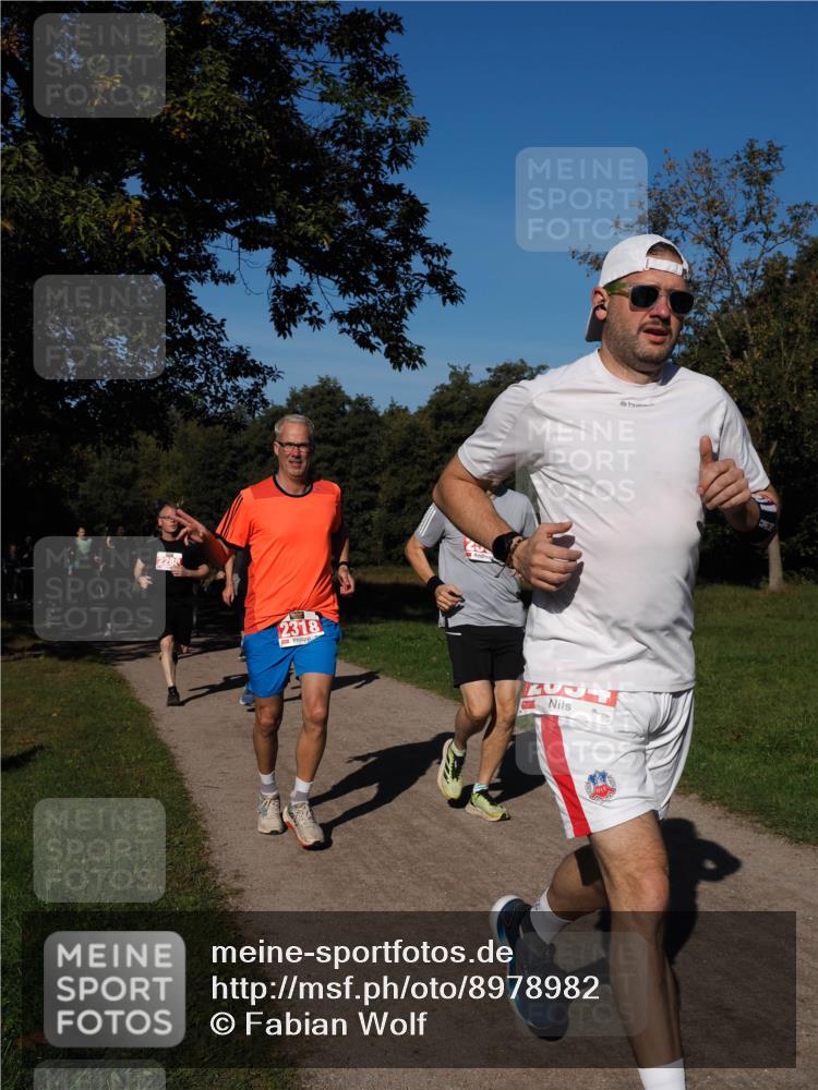 28.09.2025 - 33. Volkslauf durch das schöne Alstertal Fabian Wolf http://msf.ph/oto/8978982 28.09.2025 10:25:25 Laufen 2318 meine-sportfotos.de
