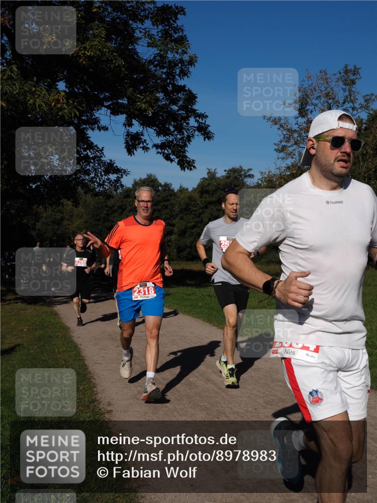 28.09.2025 - 33. Volkslauf durch das schöne Alstertal Fabian Wolf http://msf.ph/oto/8978983 28.09.2025 10:25:25 Laufen 2318 meine-sportfotos.de