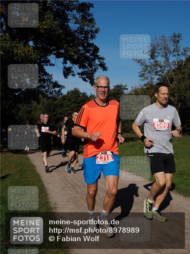 28.09.2025 - 33. Volkslauf durch das schöne Alstertal Fabian Wolf http://msf.ph/oto/8978989 28.09.2025 10:25:26 Laufen 2318, 2509 meine-sportfotos.de