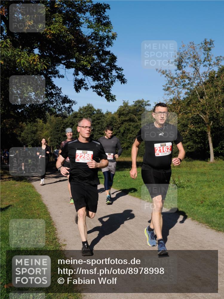 28.09.2025 - 33. Volkslauf durch das schöne Alstertal Fabian Wolf http://msf.ph/oto/8978998 28.09.2025 10:25:27 Laufen 2288, 2162 meine-sportfotos.de