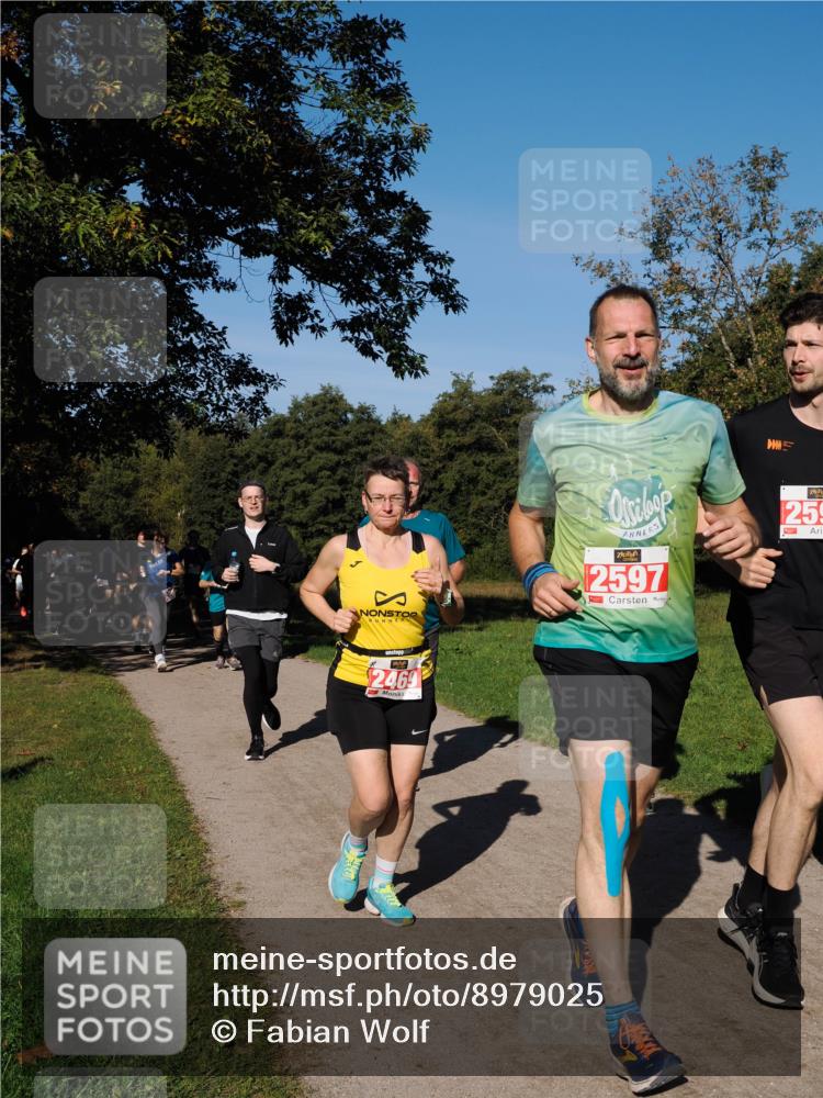 28.09.2025 - 33. Volkslauf durch das schöne Alstertal Fabian Wolf http://msf.ph/oto/8979025 28.09.2025 10:25:35 Laufen 2597, 259, 24, 69 meine-sportfotos.de