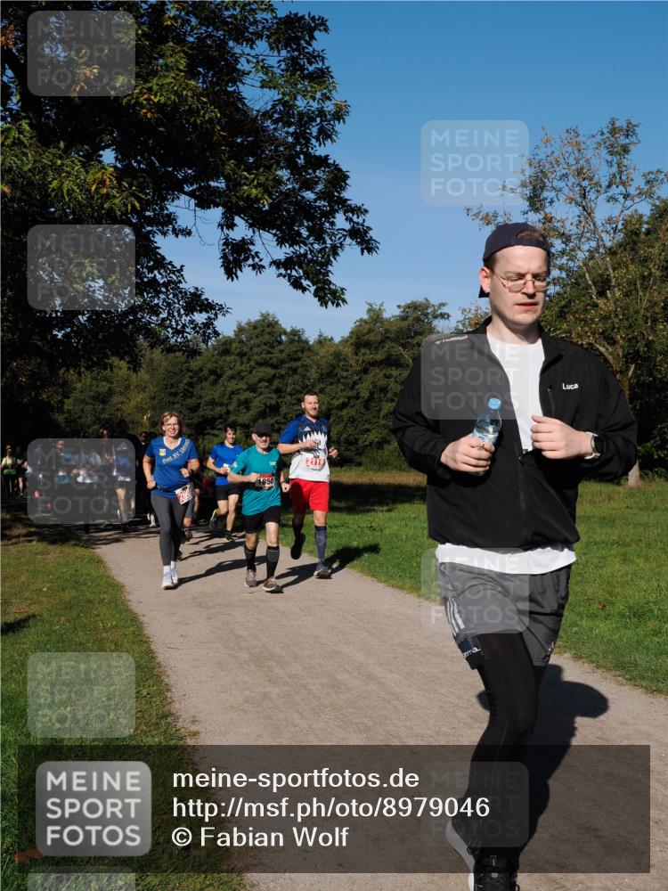 28.09.2025 - 33. Volkslauf durch das schöne Alstertal Fabian Wolf http://msf.ph/oto/8979046 28.09.2025 10:25:37 Laufen 260, 1850 meine-sportfotos.de